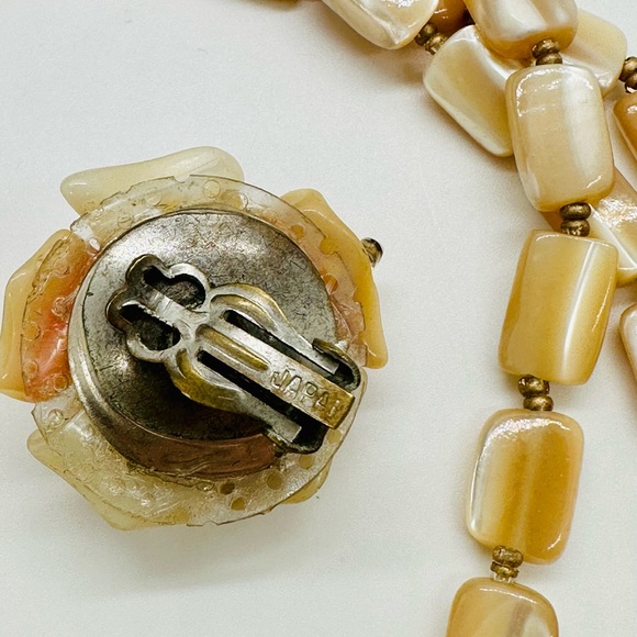 Vintage Mother of Pearl Necklace & Earrings - Picture 8 of 17
